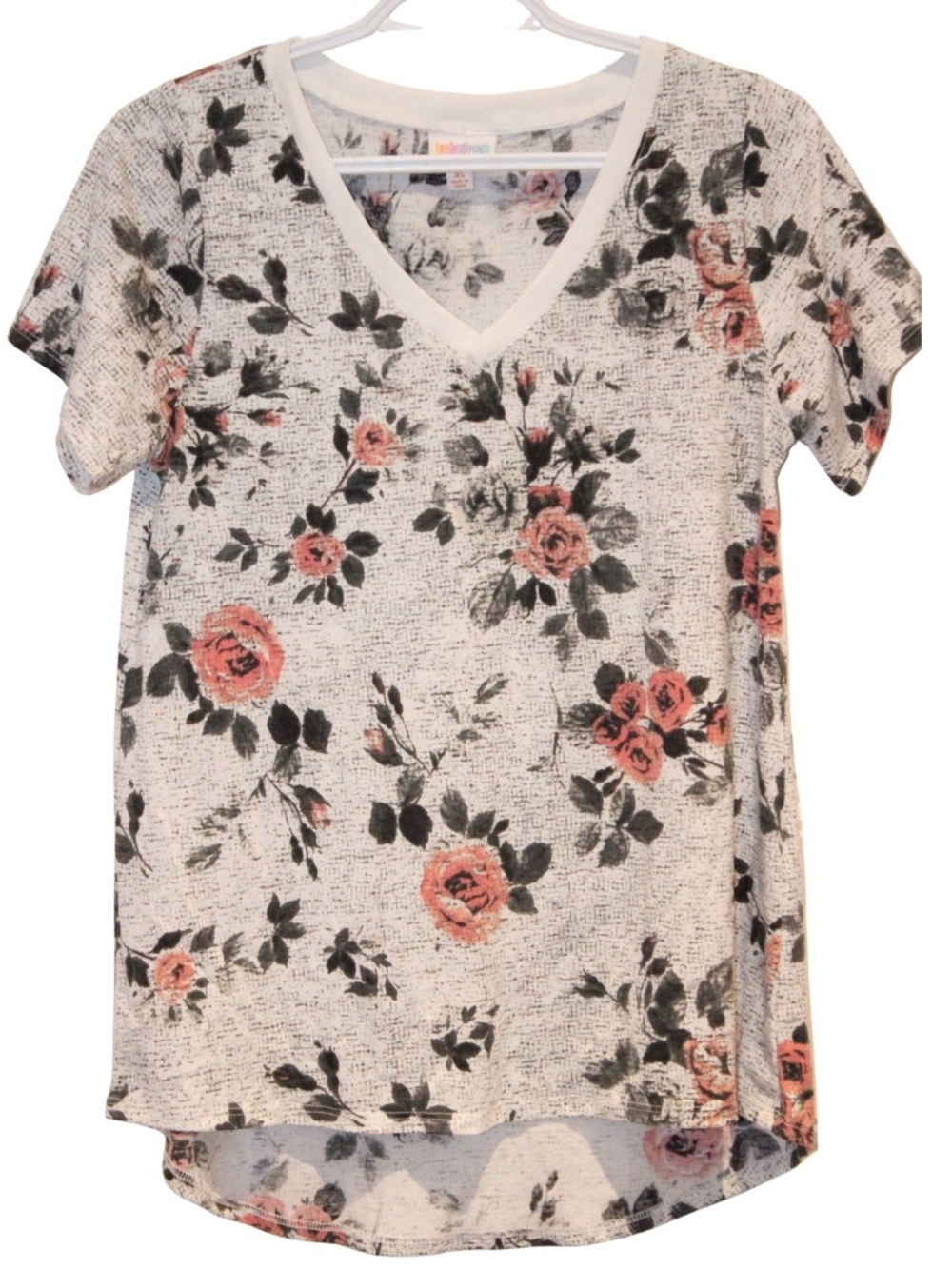 2/$25 🏷 Lularoe Grey and Pink Floral Christy T Size Small
